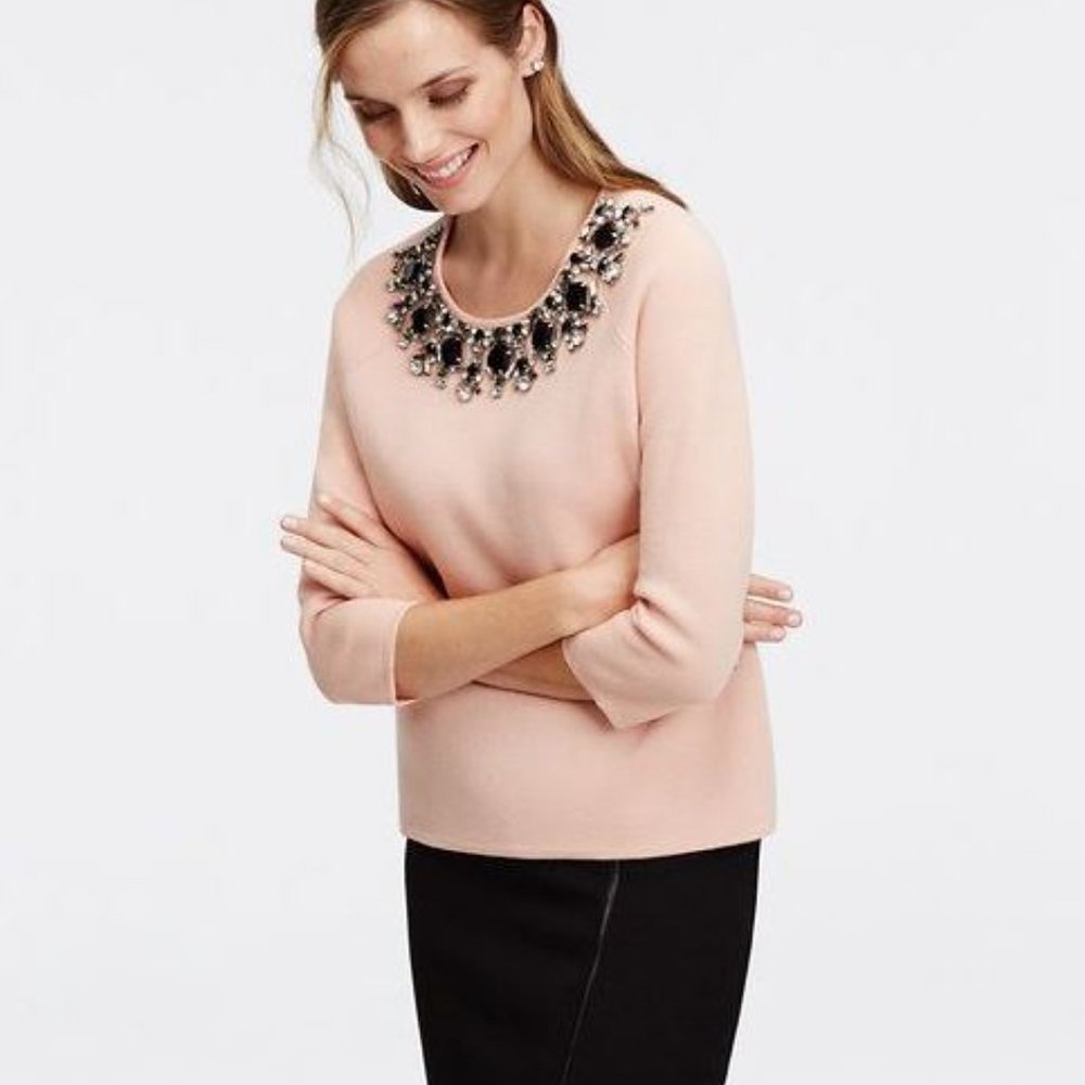 🌹🆕🌹 NWT Ann Taylor Embellished Neck Sweater, size M